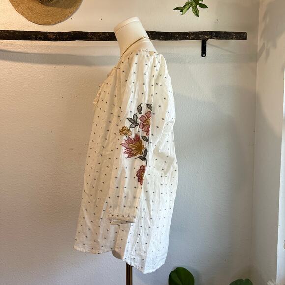World Market White Floral Embroidered Puffed Sleeve Blouse Tassel Tie Top Size M - Picture 5 of 11